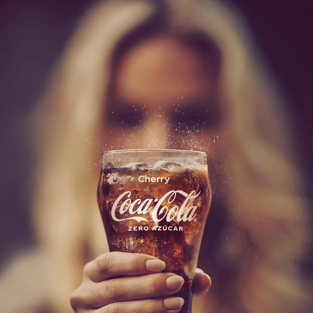 Coca-Cola Zero, Refresco de Cola sin Azúcar Sabor Cherry - Pack 24 latas de 330 ml