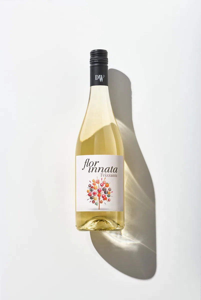 Frizzante 5.5 Flor Innata – Vino Blanco Espumoso Suave de Verdejo & Gewürztraminer – Pack 3 Botellas (3x75 cl) – Burbuja Fina, Graduación Baja, Ideal para Brindar sin Complicaciones