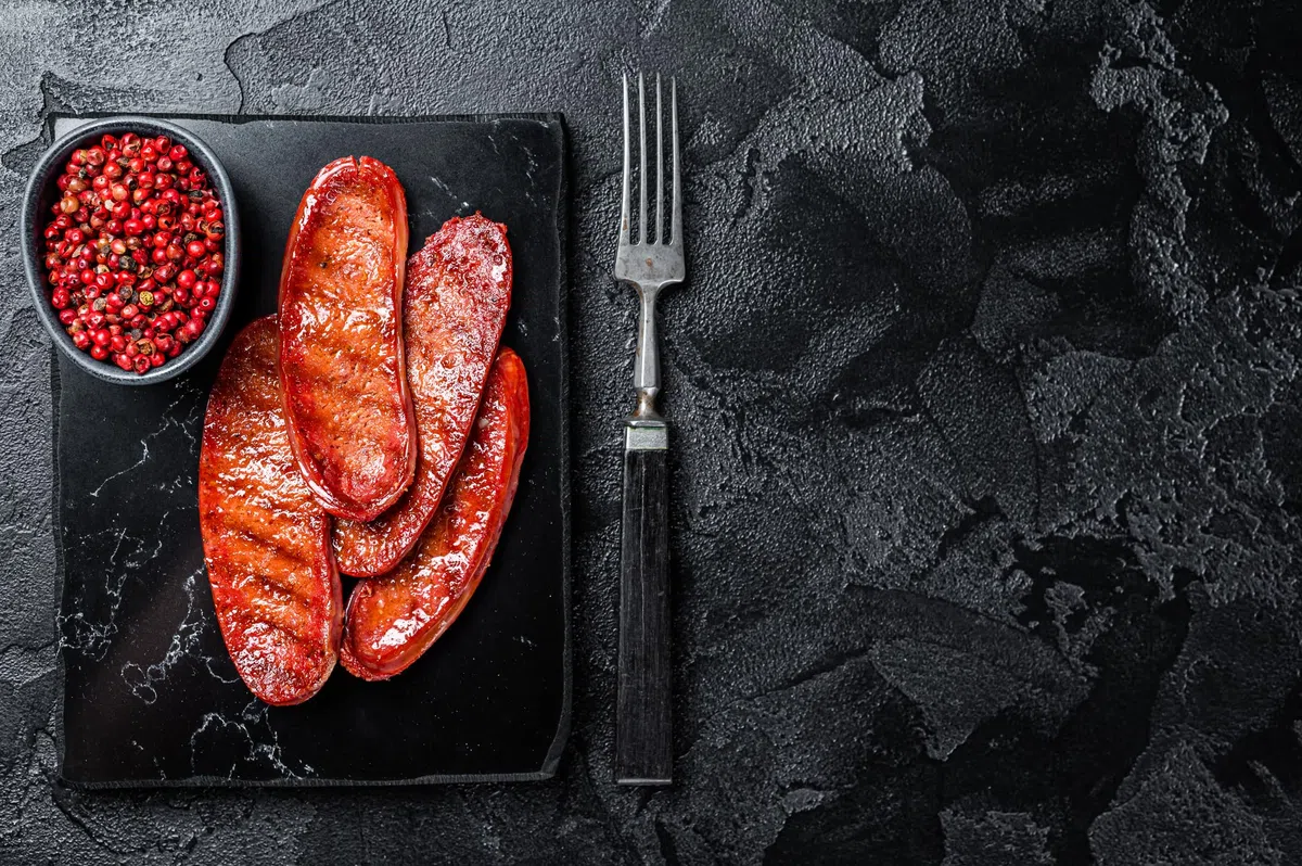 Egetürk Emre Kangal Sucuk – 1 x 1 kg – Salchicha de ajo al estilo turco 100% de carne de vacuno, halal, especialidad turca tradicional secada al aire, para baguette de Sucuk, Menemen, pizza, huevos