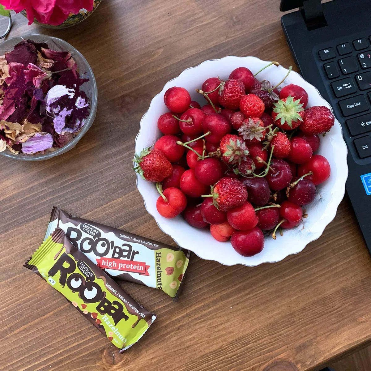 Roobar Barra De Avellana Cubierta De Chocolate - Barra Vegana 100% Orgánica. Sin Lácteos Ni Gluten, Sin Azúcar Refinado Añadido, 16 Barras De 30 g