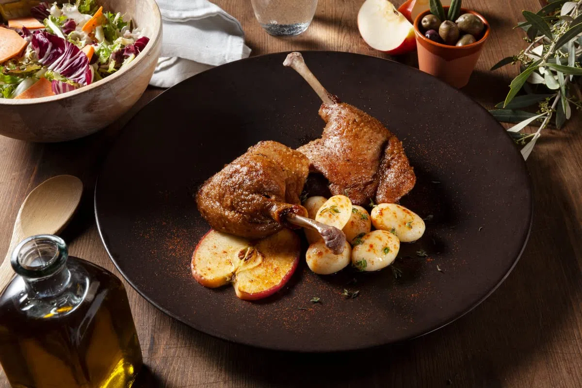 FoieGood - 2 Muslos de Pato Confitados - Ideal para Aperitivos - Sin Cebo Tradicional - 800gr