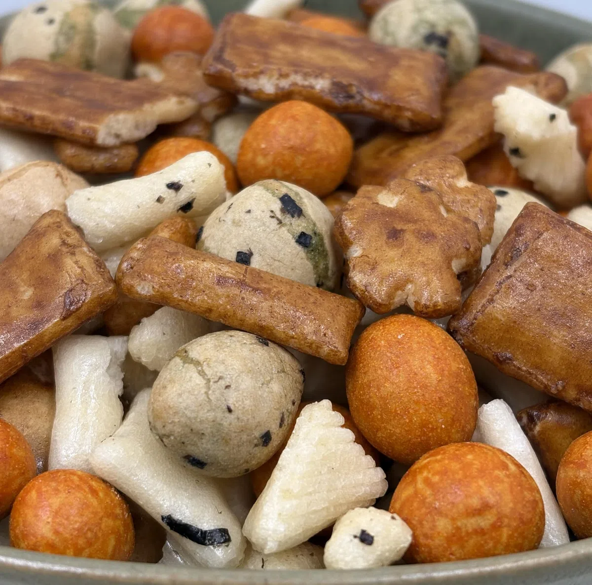 NULTHY 1kg - Aperitivo Mix Paradise, Cacahuetes y Galletas de Arroz con Soja y Sésamo, Snack Crujiente