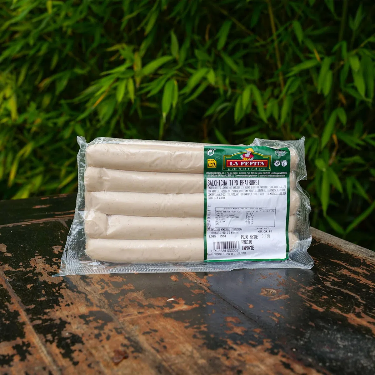 EMBUTIDOS LA PEPITA – Bratwurst Artesanal de Cerdo | 10 Unidades envasadas al vacío | 650 gr | Receta Tradicional Alemana | Sabor Intenso | Producto Cocido | Sin OGM | Fabricado en España