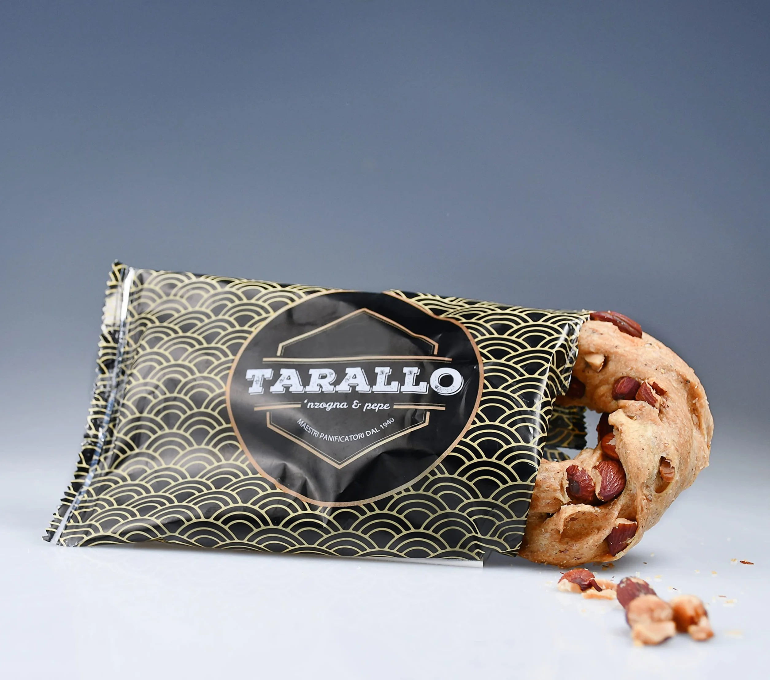 Paquete de Taralli Napolitana Sugna e Pepe de 1Kg manteca de cerdo y pimienta Extra Mandorlato con almendra Nápoles Aperitivo Cena Cerveza